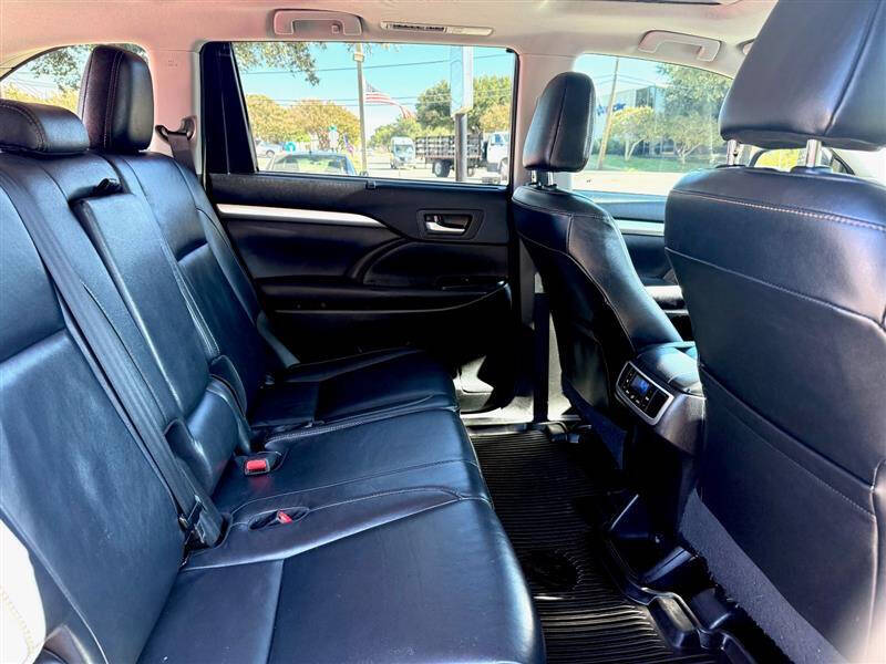 2017 Toyota Highlander XLE