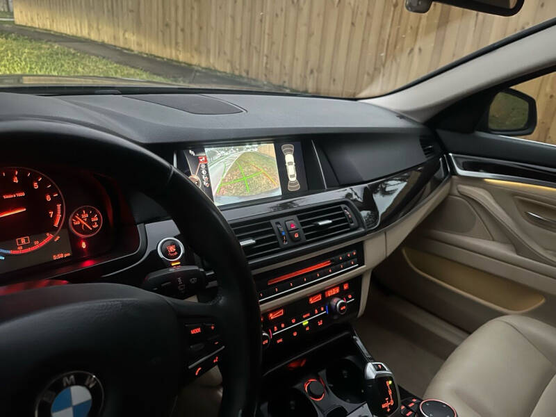 2015 BMW 5 Series 528i