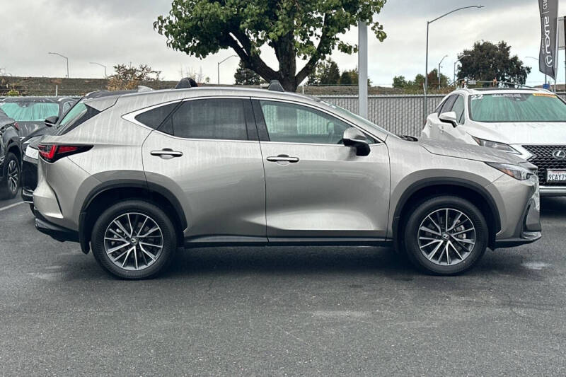 2025 Lexus NX 350h Premium