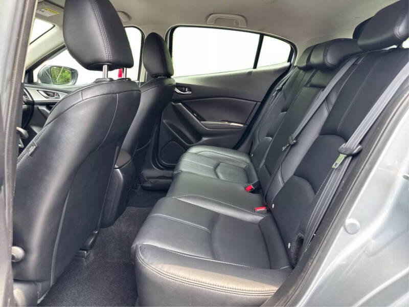 2018 Mazda MAZDA3 Touring