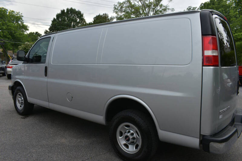 2023 GMC Savana 2500