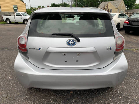 2014 Toyota Prius c Two