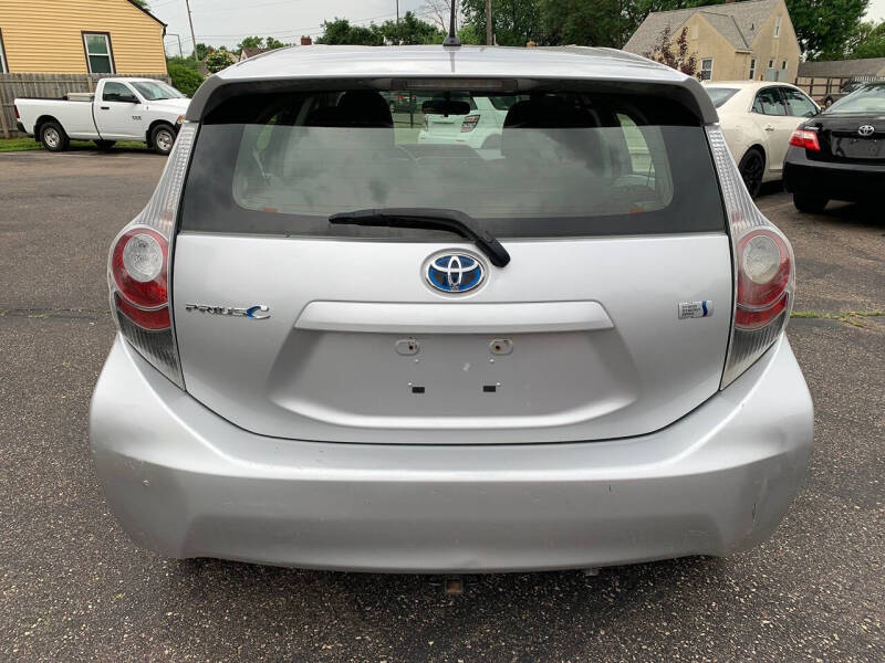 2014 Toyota Prius c Two