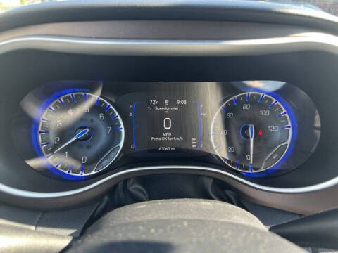 2022 Chrysler Voyager LX