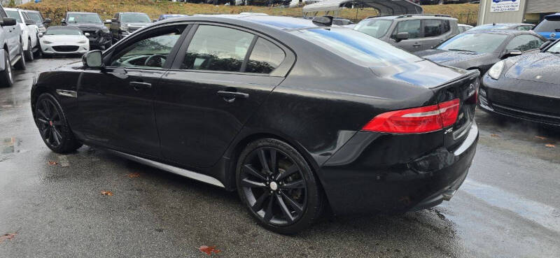 2017 Jaguar XE 35t R-Sport