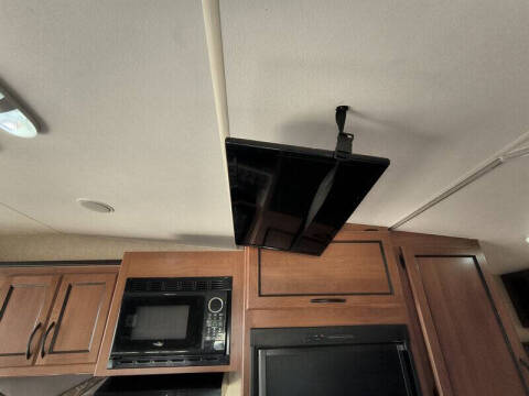 2015 Pacific Coachworks POWERLITE 19EX