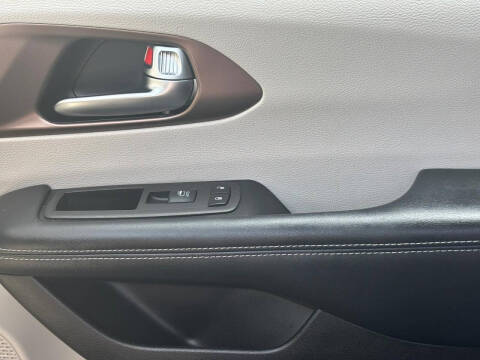 2021 Chrysler Voyager LXi
