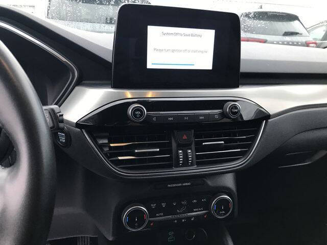 2022 Ford Escape Titanium