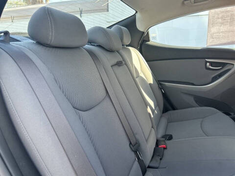 2014 Hyundai Elantra SE