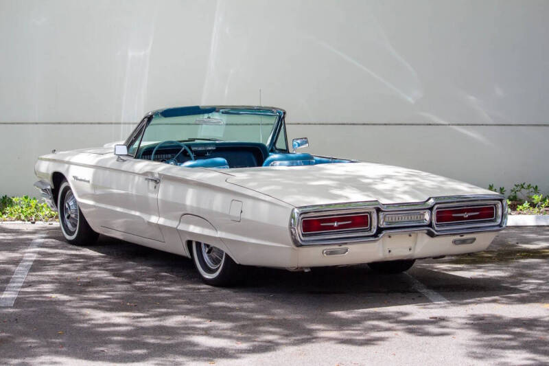 1964 Ford Thunderbird