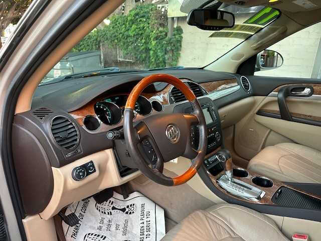 2011 Buick Enclave CXL-2