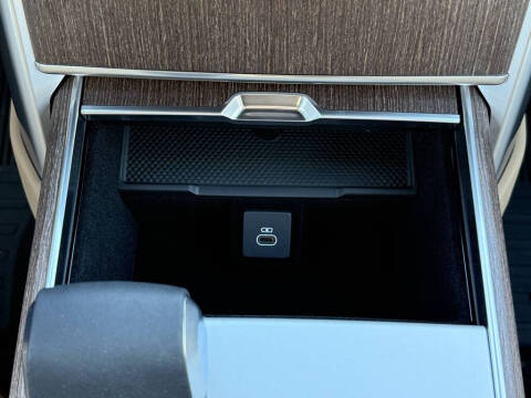 2025 Land Rover Range Rover P400 SE