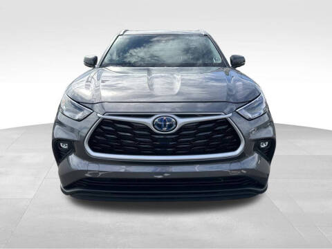 2022 Toyota Highlander Hybrid XLE