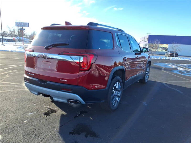 2023 GMC Acadia SLT