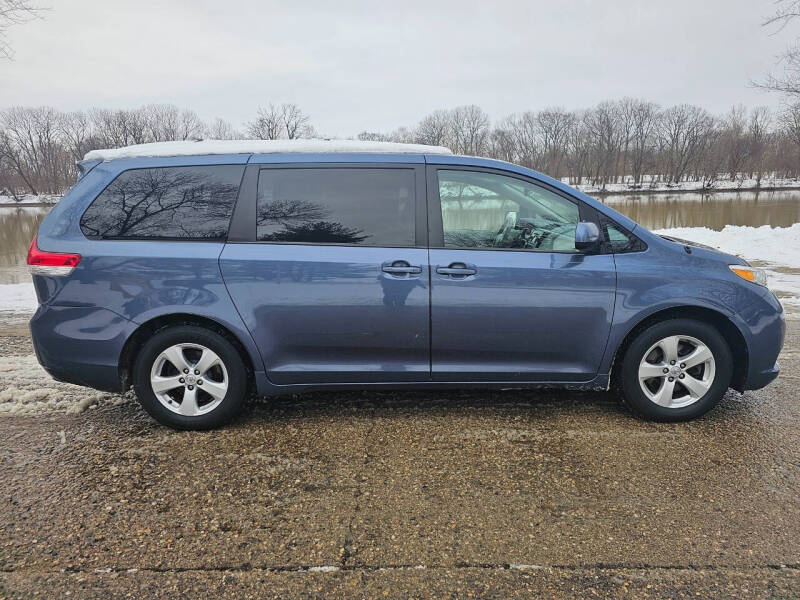 Used 2014 Toyota Sienna LE with VIN 5TDKK3DC7ES451942 for sale in Terre Haute, IN