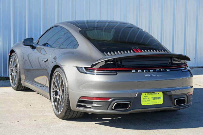 2021 Porsche 911 Carrera