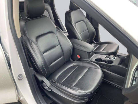 2020 Ford Escape SEL