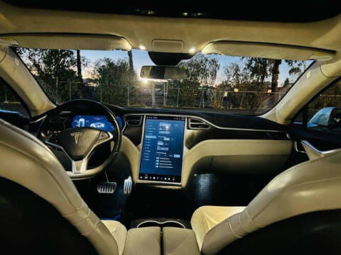 2015 Tesla Model S P85D