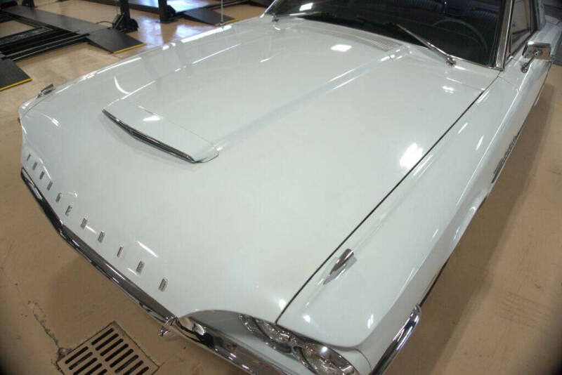 1964 Ford Thunderbird