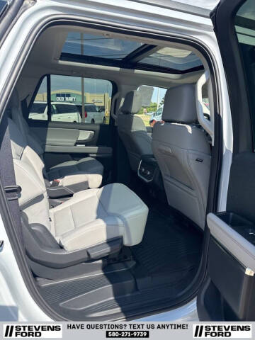 2025 Ford Expedition MAX Active