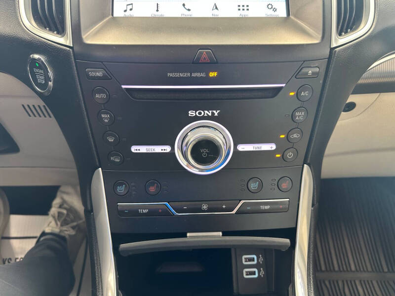 2017 Ford Edge Titanium