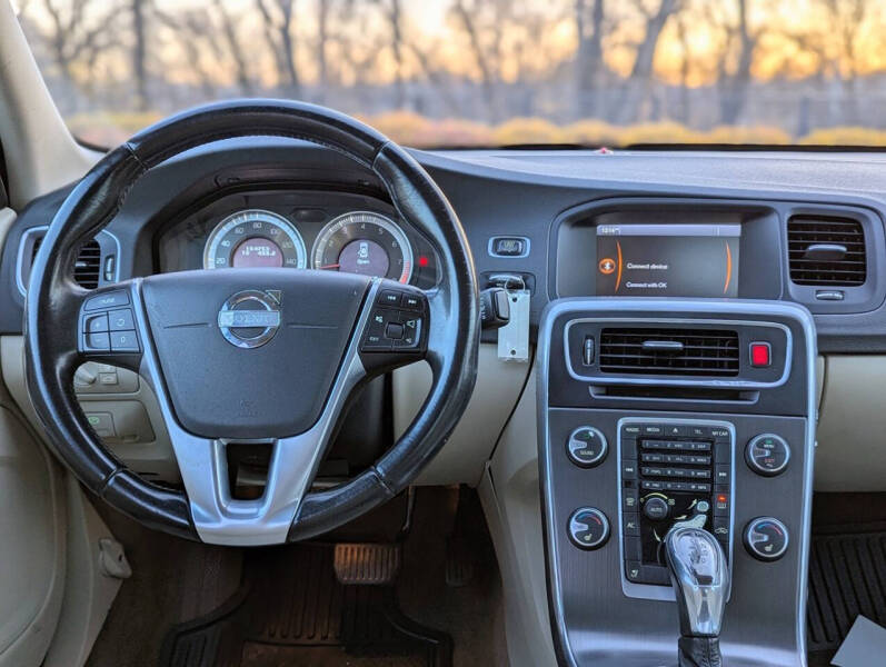 2013 Volvo S60 T5 Premier