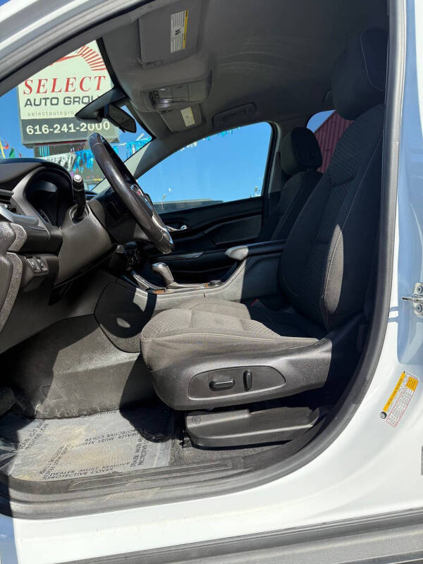 2019 GMC Acadia SLE-2