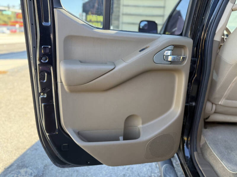 2005 Nissan Frontier SE