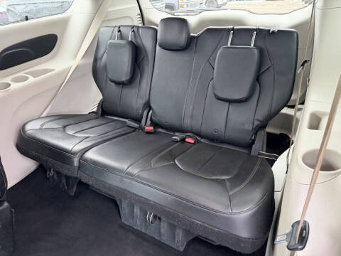 2020 Chrysler Pacifica Touring L