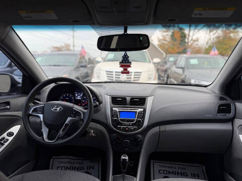 2012 Hyundai Accent GLS