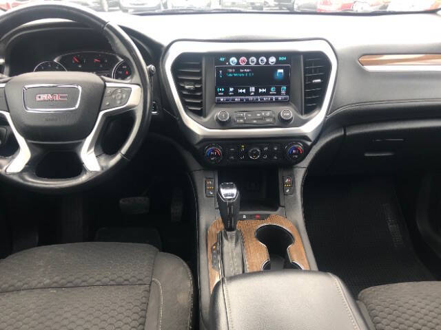 2017 GMC Acadia SLE-2