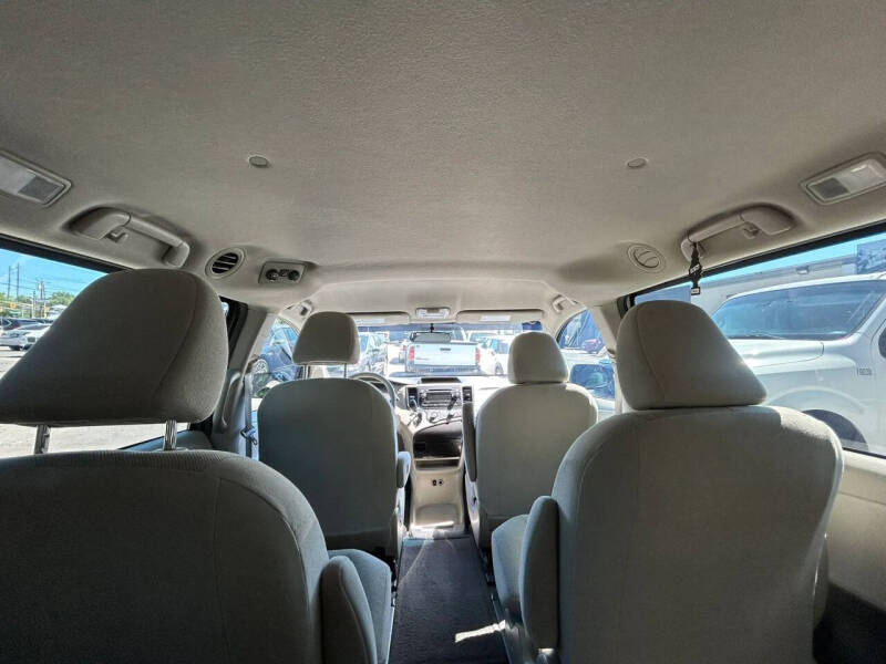 2011 Toyota Sienna Base 7-Passenger