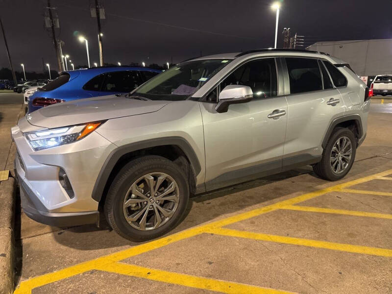 2025 Toyota RAV4 Hybrid XLE Premium