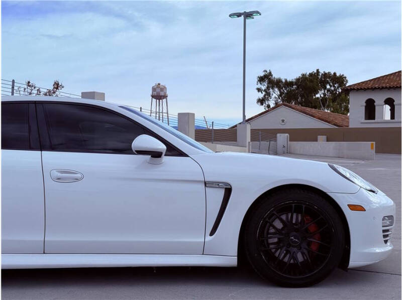 2011 Porsche Panamera 4
