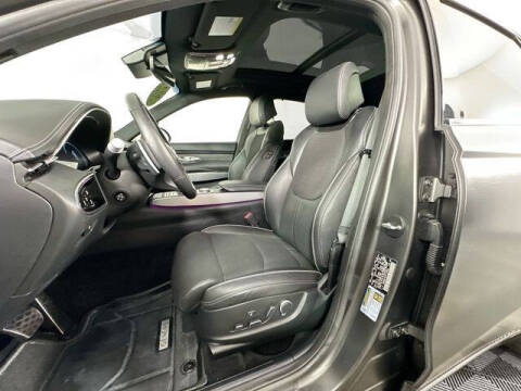 2023 Genesis GV70 2.5T Standard