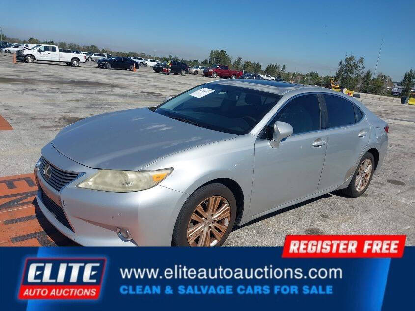 Silver 2013 Lexus ES 350 Base 4dr Sedan 38