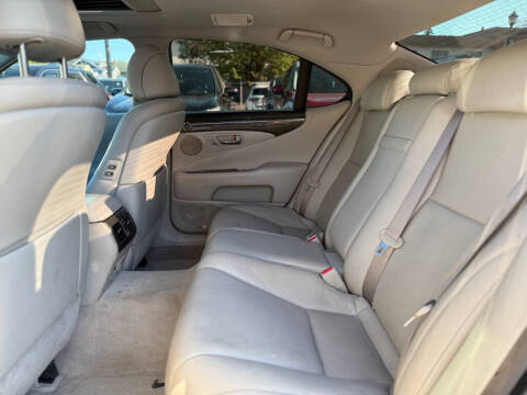 2007 Lexus LS 460