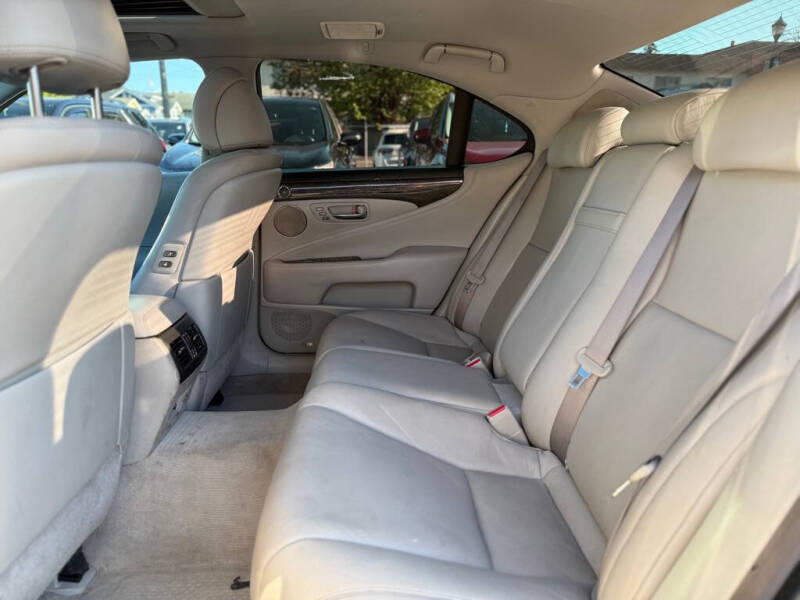 2007 Lexus LS 460