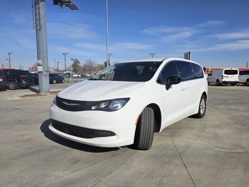 2024 Chrysler Voyager LX