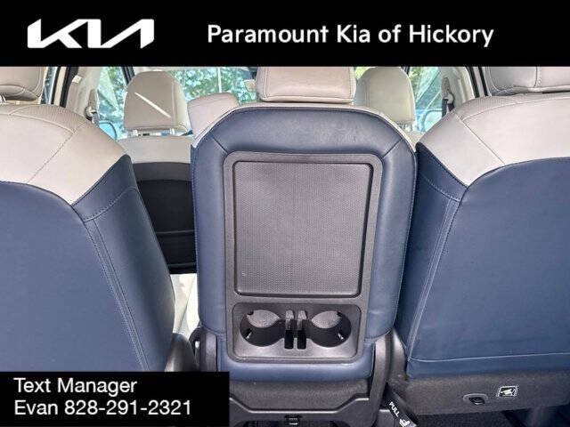 2025 Kia Carnival EX
