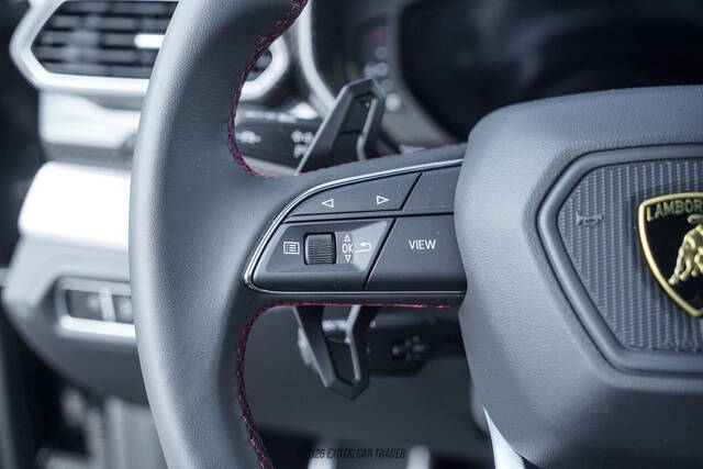 2024 Lamborghini Urus S