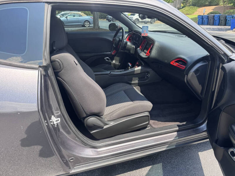 2019 Dodge Challenger SXT