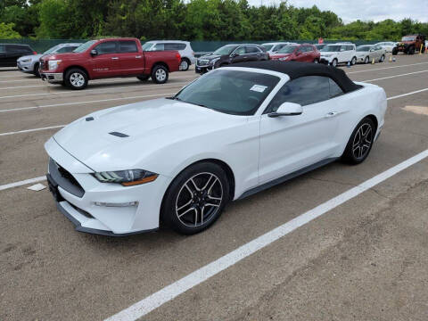 2018 Ford Mustang for sale at HERMANOS SANCHEZ AUTO SALES LLC in Dallas TX