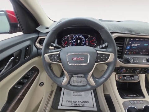 2023 GMC Acadia Denali