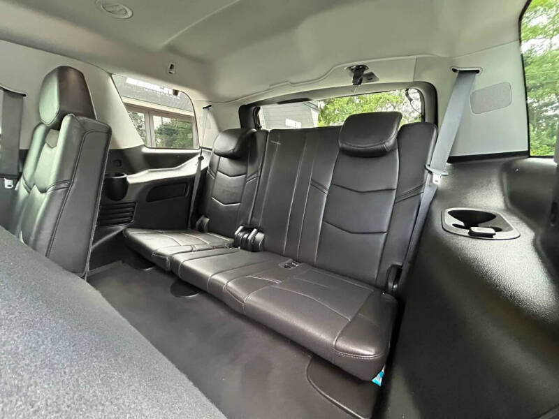 2019 Cadillac Escalade Standard