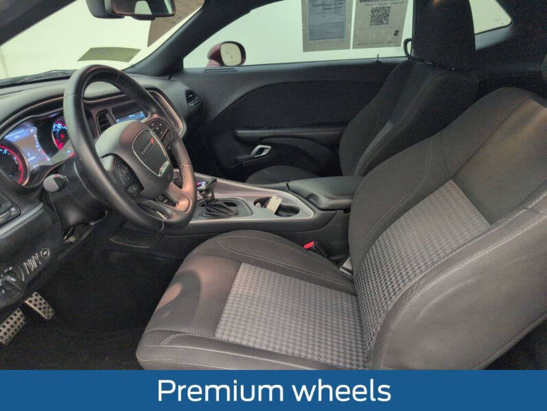 2022 Dodge Challenger SXT