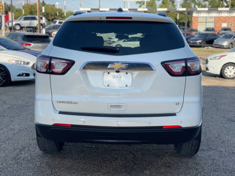 2017 Chevrolet Traverse LT