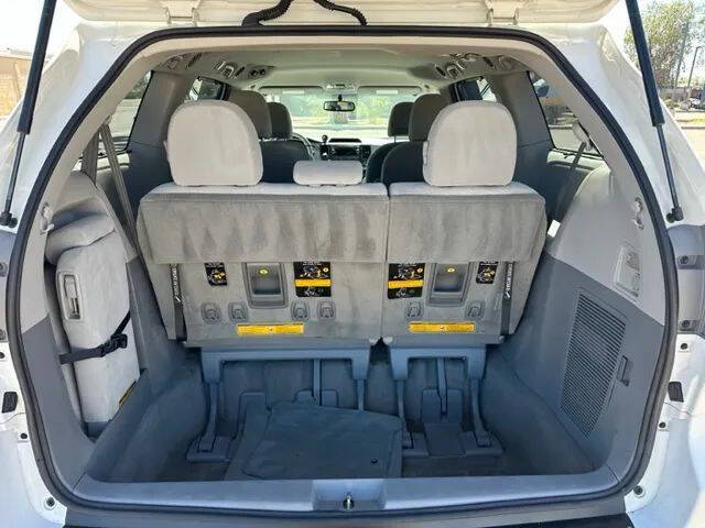 2012 Toyota Sienna