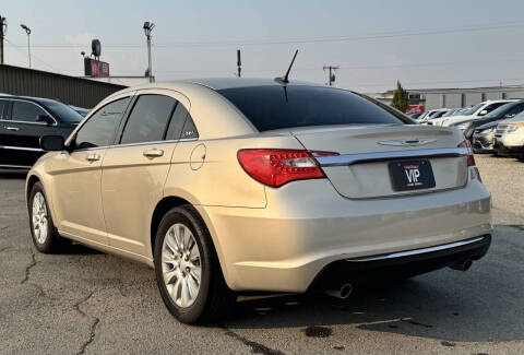 2014 Chrysler 200 LX