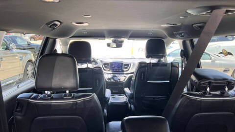 2019 Chrysler Pacifica Limited 35th Anniversary